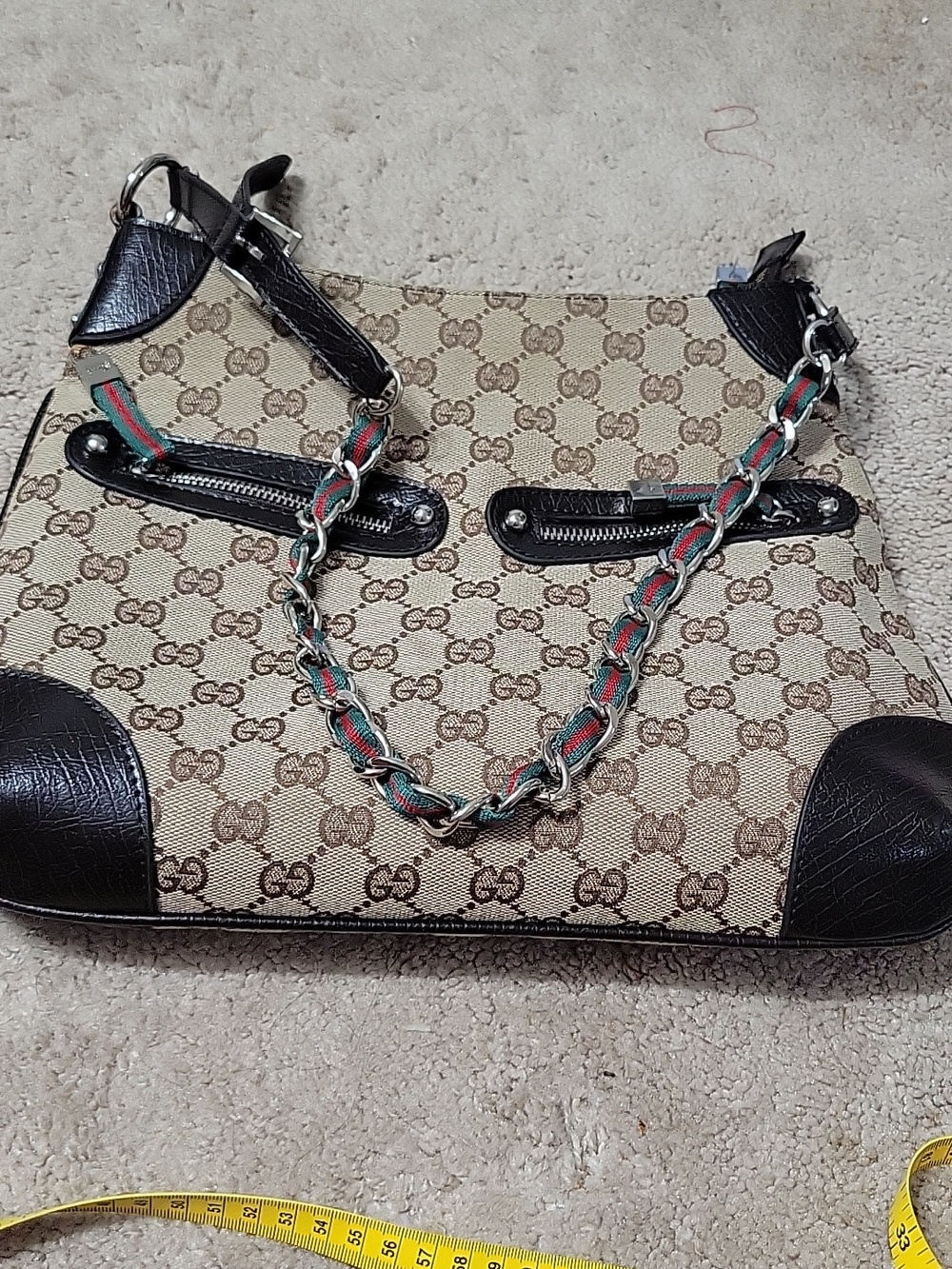 Gucci Beige GG Canvas Shoulder Bag with Brown Leather and Red-Green Chain - Picture 10 of 10